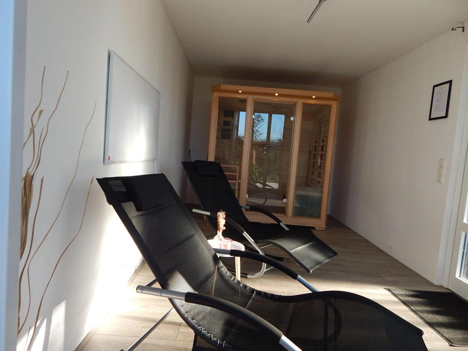 Wunderschoenes-freihstehendes-Ferienhaus-an-der-See-Sauna-Strand-Yachthafen-WLAN Bruinisse Exterior foto