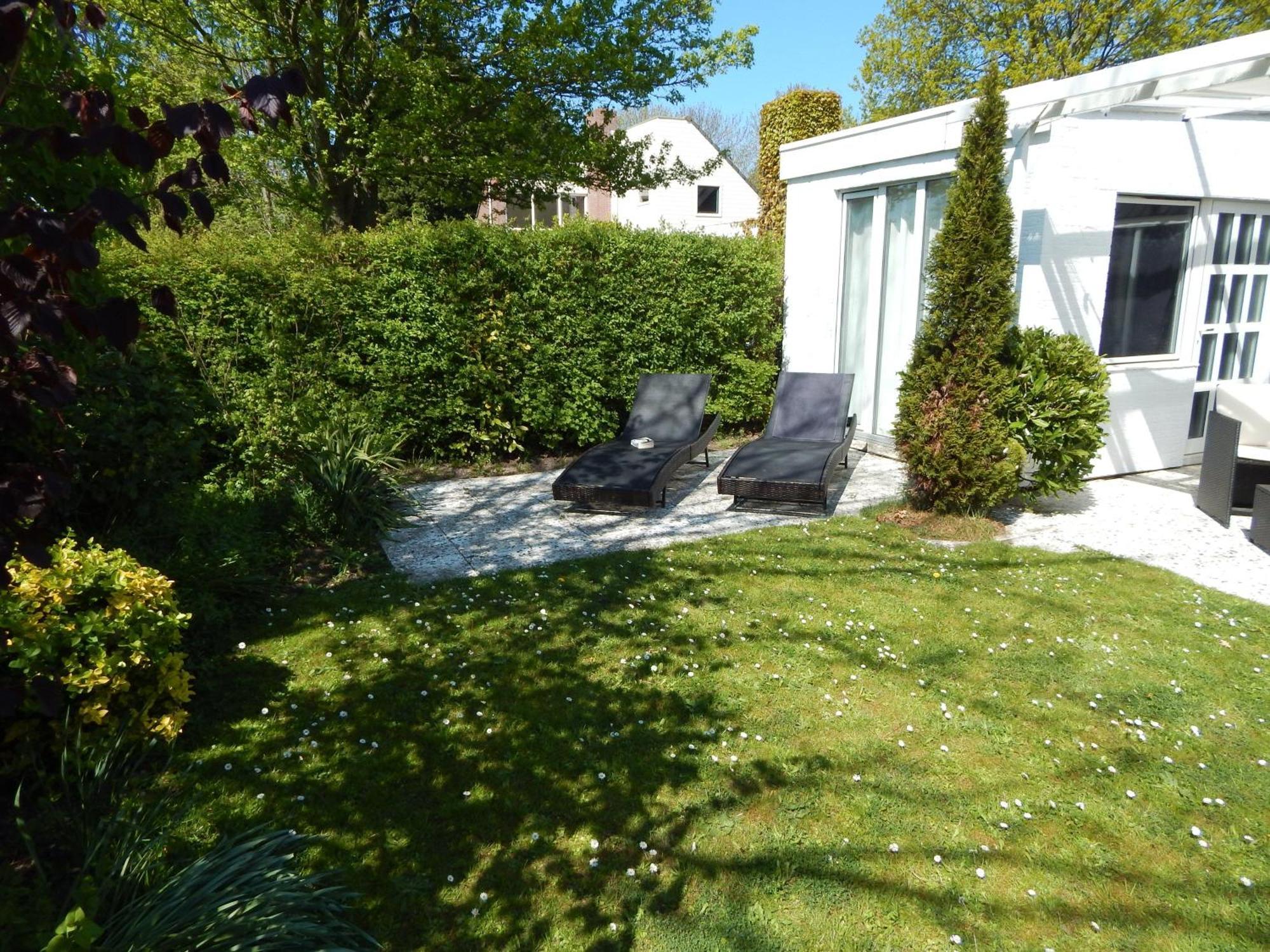 Wunderschoenes-freihstehendes-Ferienhaus-an-der-See-Sauna-Strand-Yachthafen-WLAN Bruinisse Exterior foto