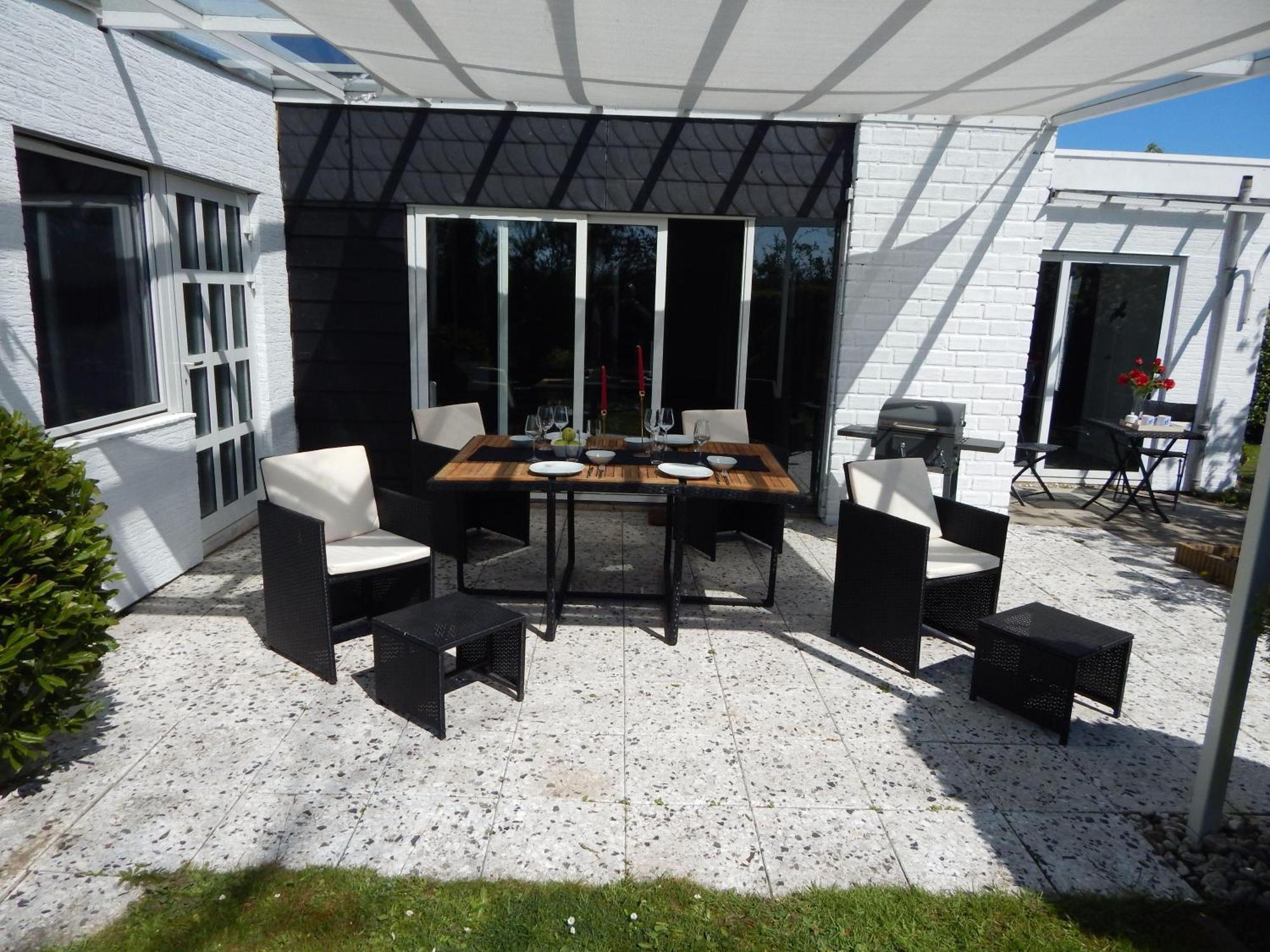 Wunderschoenes-freihstehendes-Ferienhaus-an-der-See-Sauna-Strand-Yachthafen-WLAN Bruinisse Exterior foto